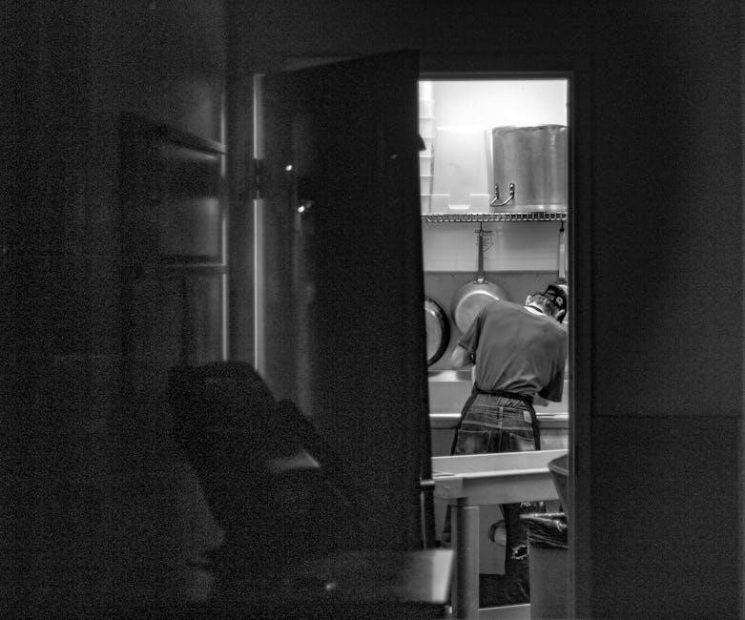 controll a door s manual